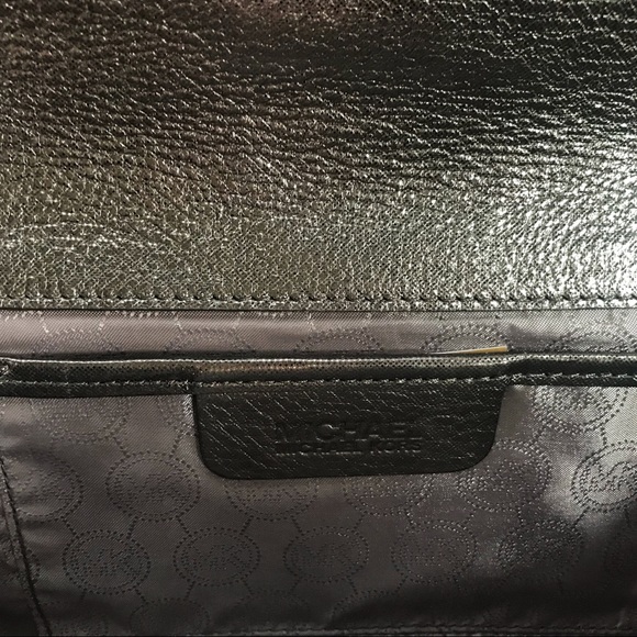 NWOT Michael Kors Silver Clutch - Picture 4 of 4